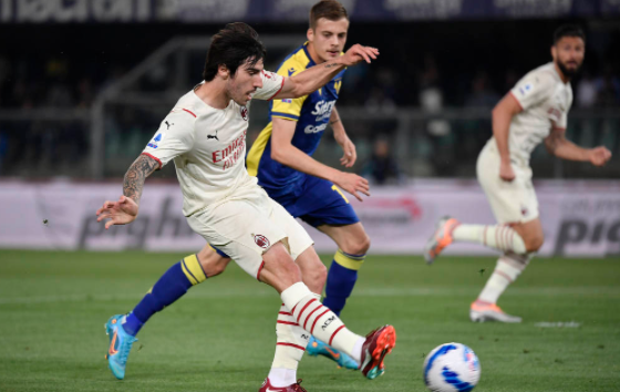 意甲-AC米兰重回榜首3-1维罗纳 托纳利生日夜梅开二度