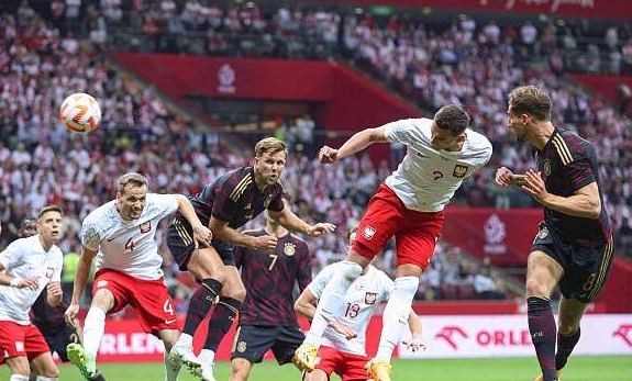 友谊赛-基维奥尔头球制胜库巴告别战 德国0-1不敌波兰三场不胜
