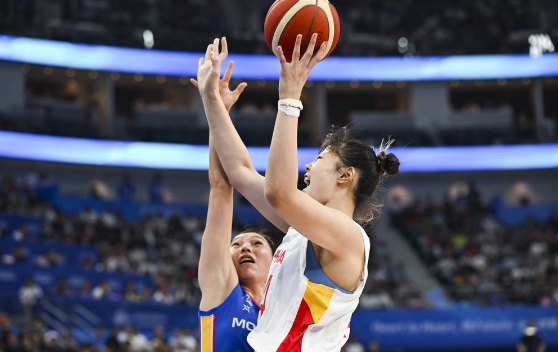 亚运女篮-双塔33+15率12人全部得分 中国女篮首战101-46大胜蒙古女篮