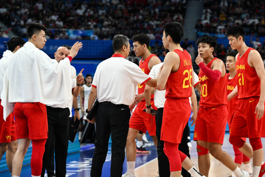 亚运-遭20分逆转!中国男篮76-77不敌菲律宾 无缘决赛